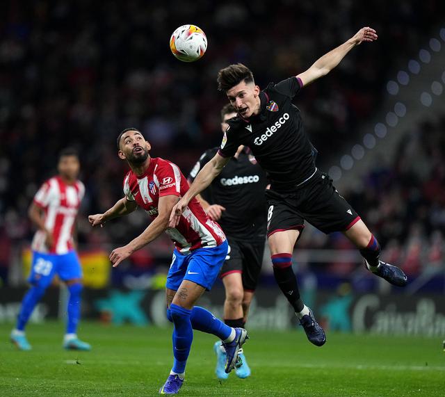 博鱼体育在线-集结日体能课后，毕尔巴鄂竞技回应争议备战西甲，态度坚定，更衣室氛围转暖