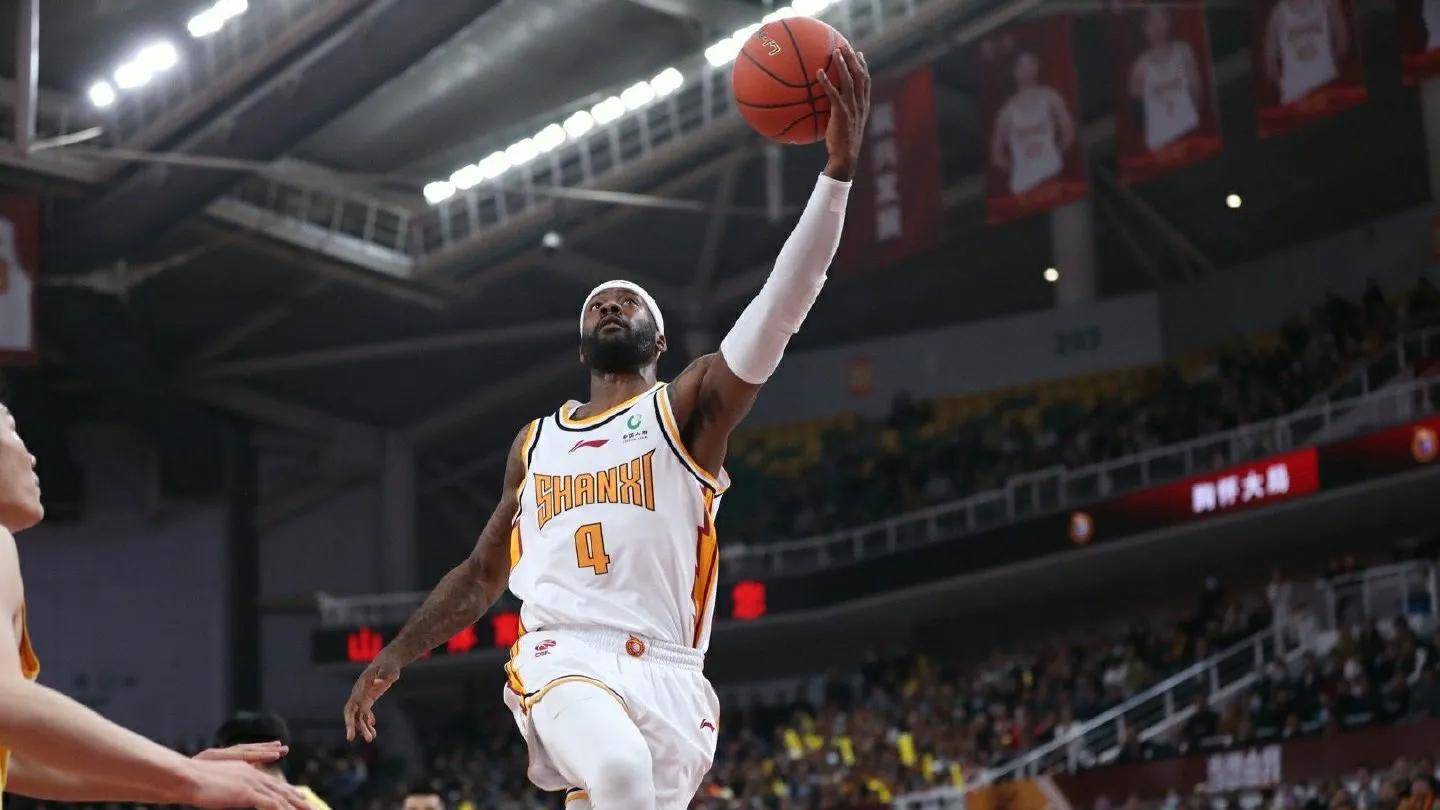 博鱼体育官网-风云突变！尤文图斯关键时刻手感冰凉，足总杯版图或变，气氛紧张，球探报告显示潜力