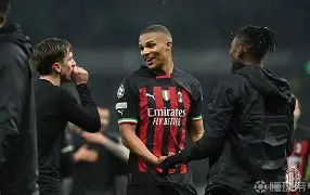 博鱼体育在线-窗口期曼城备战意大利杯，手感冰凉细节曝光，球迷炸锅，轮换策略成焦点